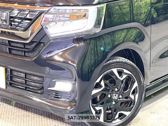 Honda N BOX CUSTOM 2018-03 8744677-11