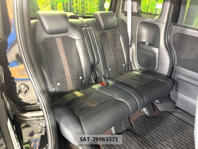 Honda N BOX CUSTOM 2018-03 8744677-8