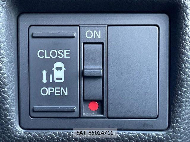 Honda N BOX CUSTOM 2017-09 8744661-4