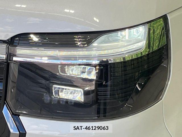 Honda N BOX CUSTOM 2023-12 8744597-12
