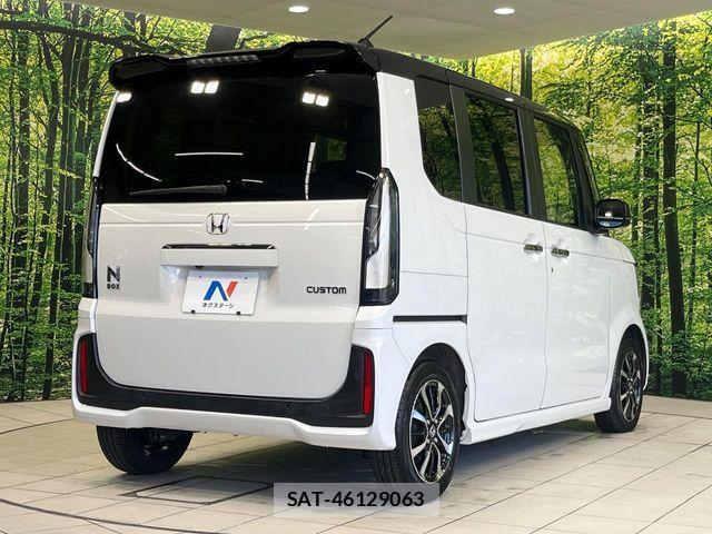 Honda N BOX CUSTOM 2023-12 8744597-17