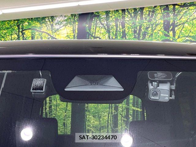Honda N BOX CUSTOM 2023-12 8744594-5