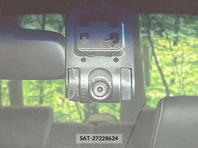 Honda N BOX CUSTOM 2018-06 8744680-6