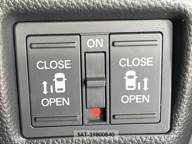 Honda N BOX CUSTOM 2018-08 8744655-4