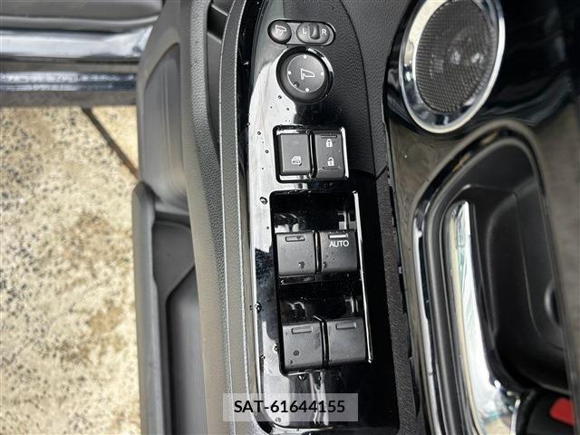 Honda N BOX CUSTOM 2023-01 8744612-18