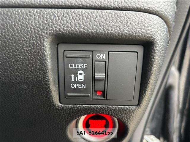 Honda N BOX CUSTOM 2023-01 8744612-19