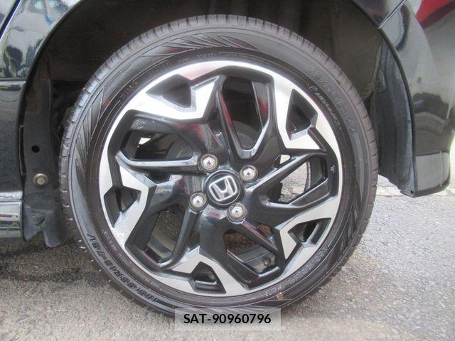 Honda N BOX CUSTOM 2019-05 8744666-13