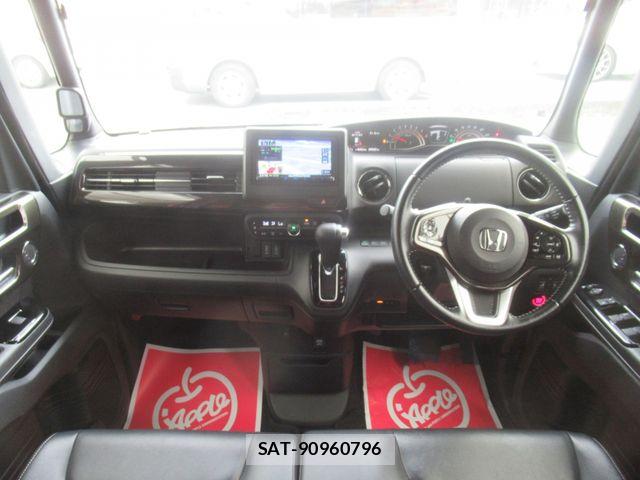 Honda N BOX CUSTOM 2019-05 8744666-1