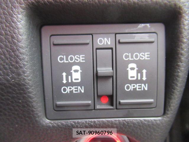 Honda N BOX CUSTOM 2019-05 8744666-23