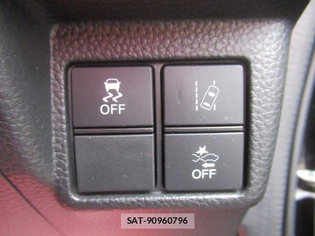 Honda N BOX CUSTOM 2019-05 8744666-24