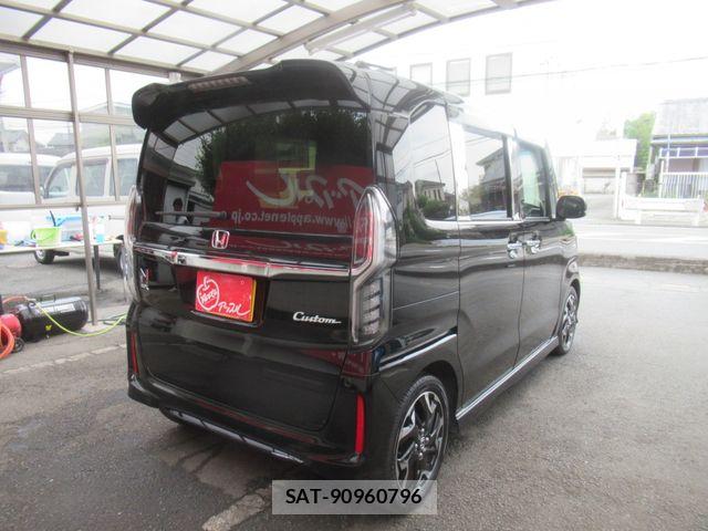 Honda N BOX CUSTOM 2019-05 8744666-2