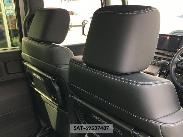 Honda N BOX CUSTOM 2023-12 8744595-21