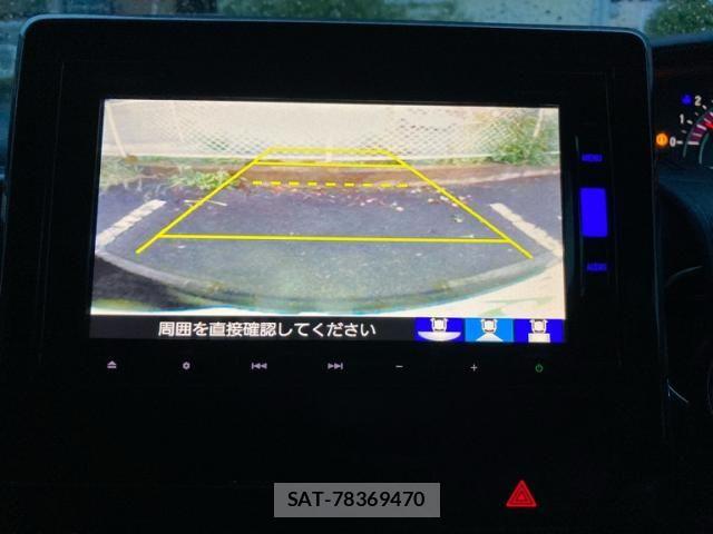 Honda N BOX CUSTOM 2018-08 8744686-26