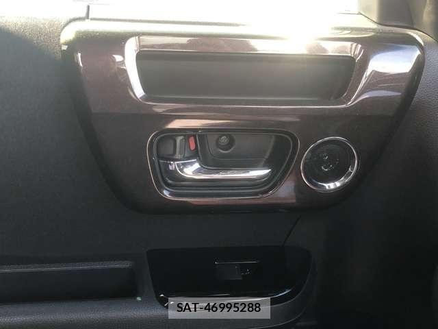 Honda N BOX CUSTOM 2017-11 8744681-26