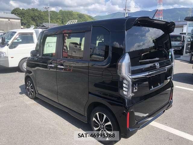 Honda N BOX CUSTOM 2017-11 8744681-4