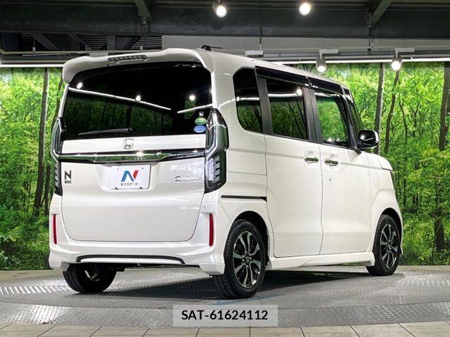 Honda N BOX CUSTOM 2018-03 8744656-16