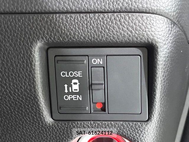 Honda N BOX CUSTOM 2018-03 8744656-5