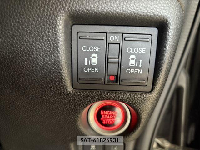 Honda N BOX CUSTOM 2018-02 8744706-13
