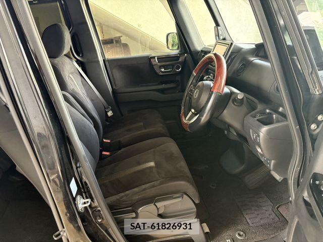 Honda N BOX CUSTOM 2018-02 8744706-7