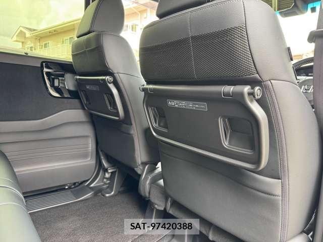 Honda N BOX CUSTOM 2023-05 8744599-16