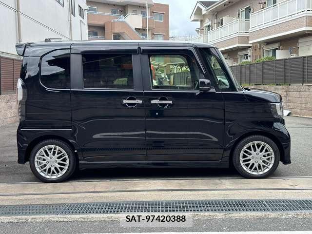 Honda N BOX CUSTOM 2023-05 8744599-7