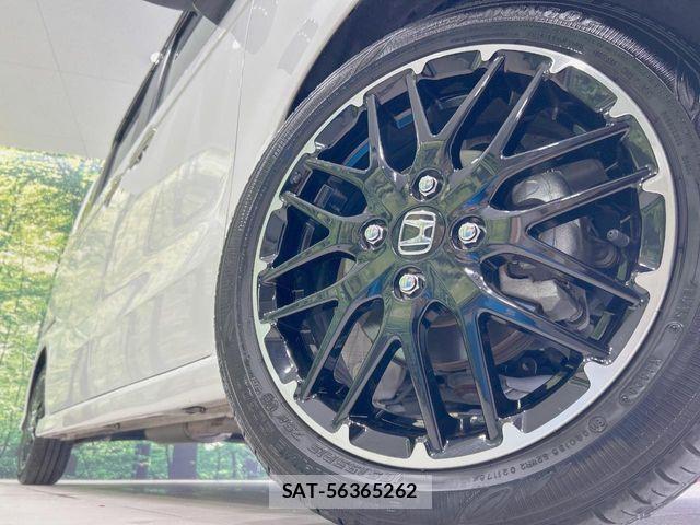 Honda N BOX CUSTOM 2023-12 8744583-12