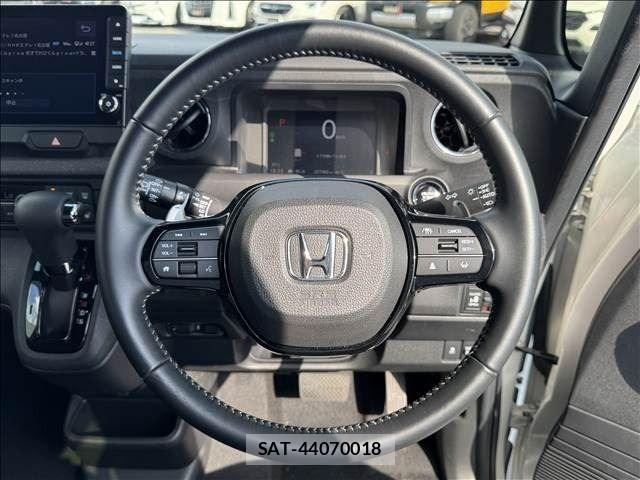 Honda N BOX CUSTOM 2023-10 8744596-11
