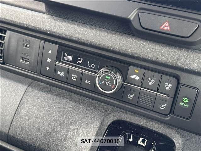 Honda N BOX CUSTOM 2023-10 8744596-21