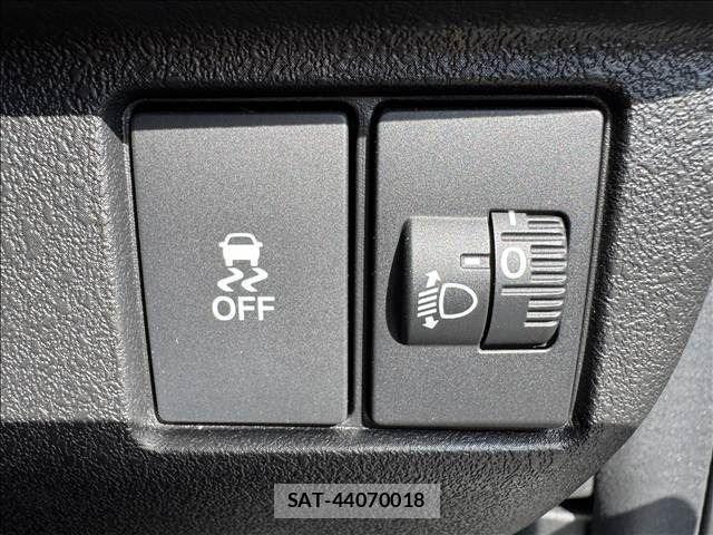 Honda N BOX CUSTOM 2023-10 8744596-22