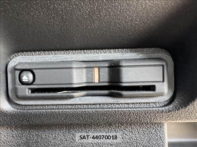 Honda N BOX CUSTOM 2023-10 8744596-25