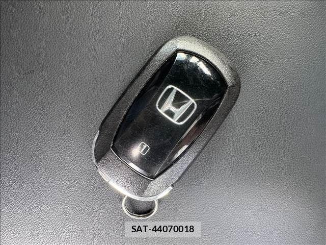 Honda N BOX CUSTOM 2023-10 8744596-29