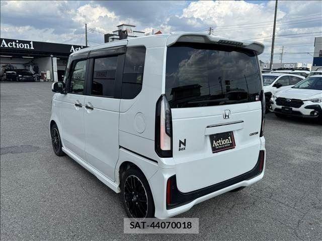 Honda N BOX CUSTOM 2023-10 8744596-3