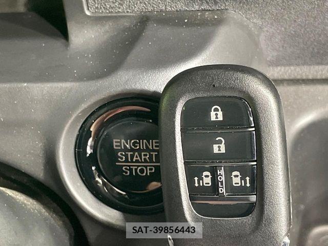 Honda N BOX CUSTOM 2023-11 8744589-2