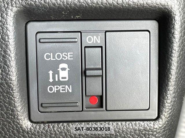 Honda N BOX CUSTOM 2023-01 8744654-4