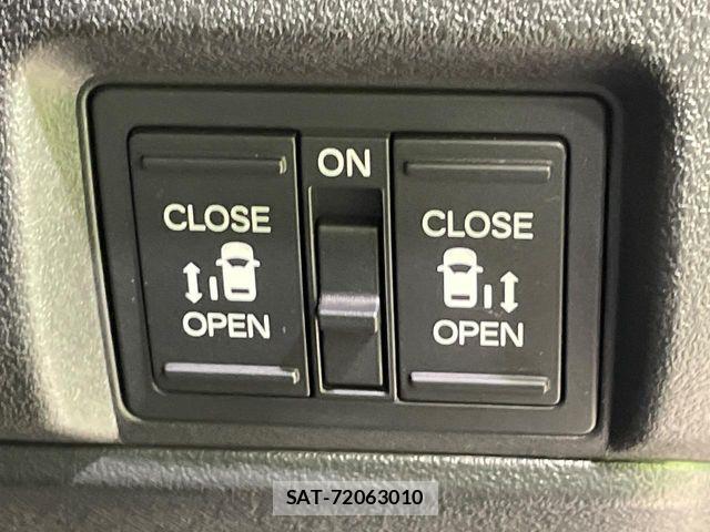 Honda N BOX CUSTOM 2024-05 8744593-5