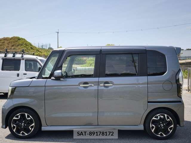 Honda N BOX CUSTOM 2018-02 8744683-9