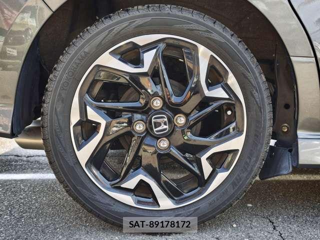 Honda N BOX CUSTOM 2018-02 8744683-16