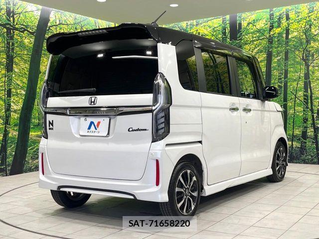 Honda N BOX CUSTOM 2020-04 8781329-16