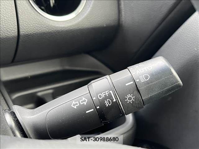 Honda N BOX CUSTOM 2018-03 8781336-15