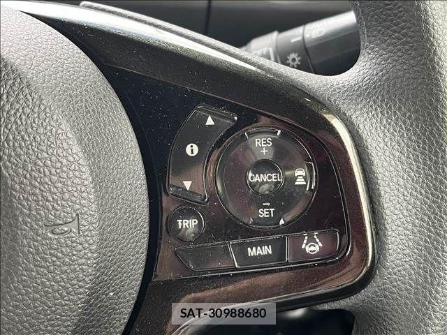Honda N BOX CUSTOM 2018-03 8781336-16