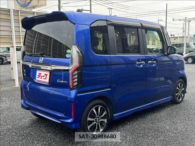Honda N BOX CUSTOM 2018-03 8781336-1
