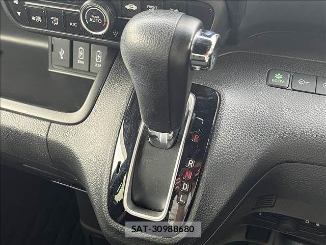 Honda N BOX CUSTOM 2018-03 8781336-24