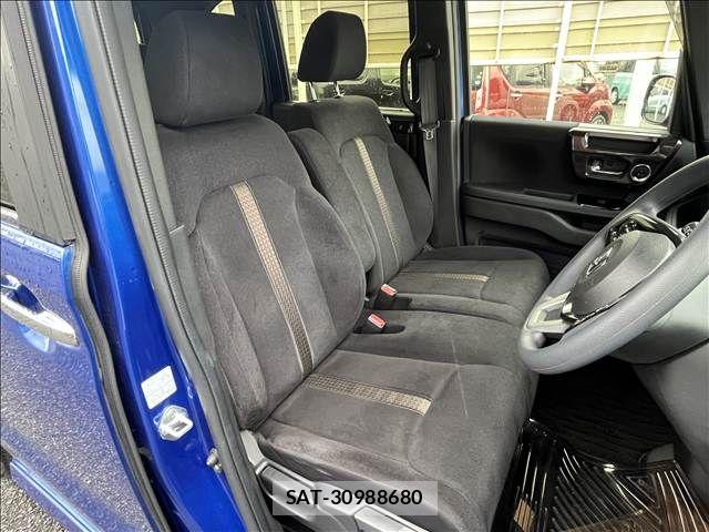 Honda N BOX CUSTOM 2018-03 8781336-2