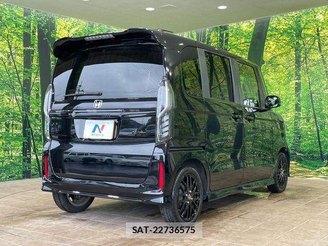 Honda N BOX CUSTOM 2022-01 8781297-16