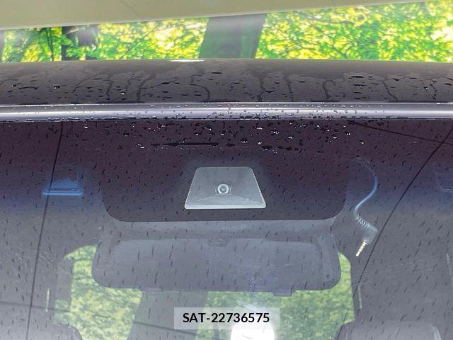 Honda N BOX CUSTOM 2022-01 8781297-5