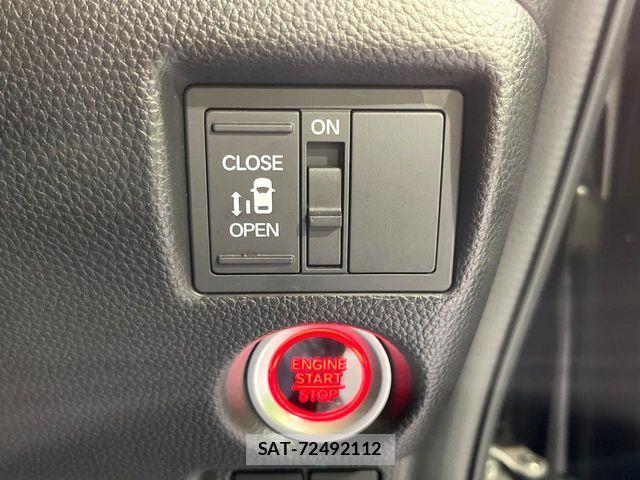 Honda N BOX CUSTOM 2018-03 8781334-5