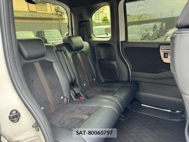 Honda N BOX CUSTOM 2019-01 8781337-9