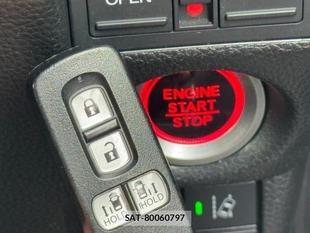 Honda N BOX CUSTOM 2019-01 8781337-14