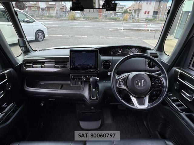 Honda N BOX CUSTOM 2019-01 8781337-1