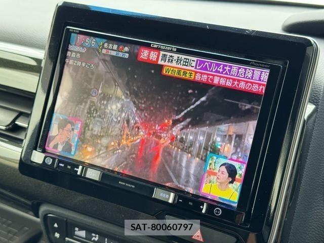Honda N BOX CUSTOM 2019-01 8781337-19